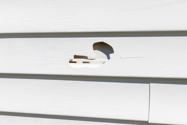 Cost of White Vinyl Siding Repair in West Chester